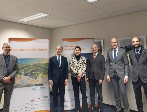 Franse Ambassadeur bezoekt Groningen Airport Eelde